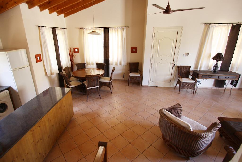 Amoroza Villa Pissouri Ruang foto