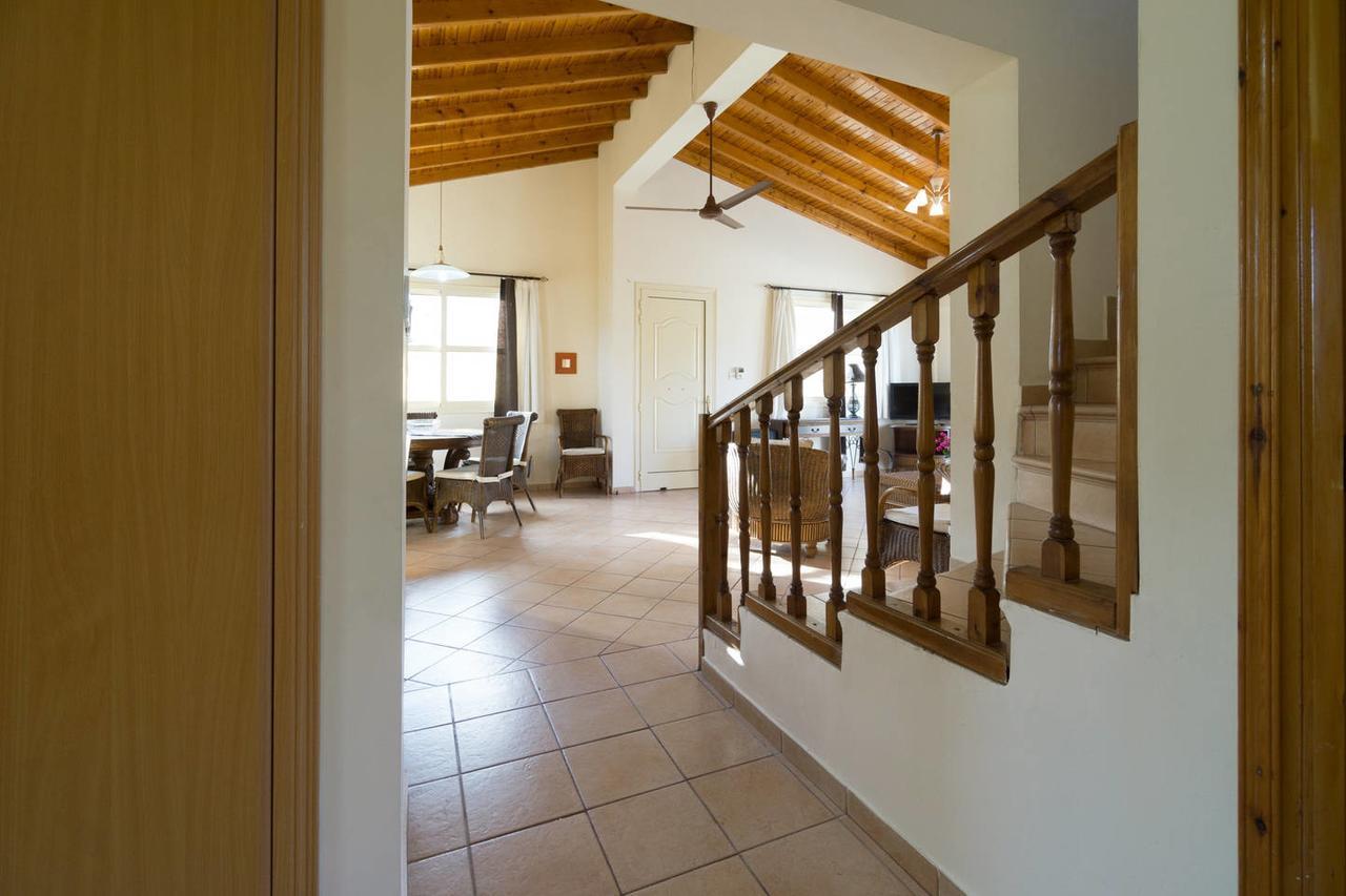Amoroza Villa Pissouri Bagian luar foto