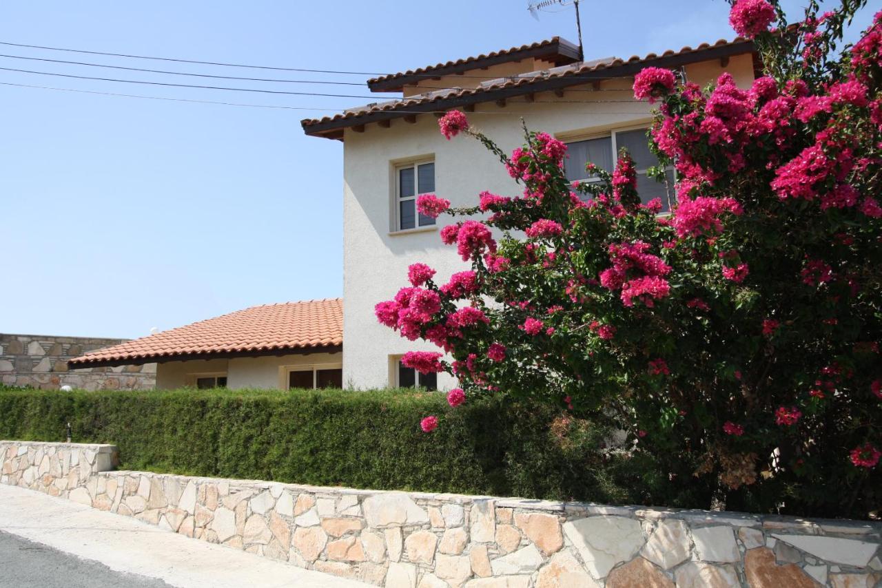 Amoroza Villa Pissouri Bagian luar foto